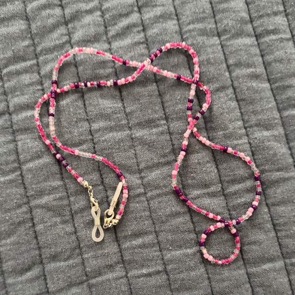 Beaded Multi Use Accessory Chain - Picture 2 of 3